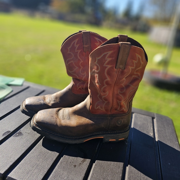 Ariat Other - Ariat Men's Brown and Orange Western Boots